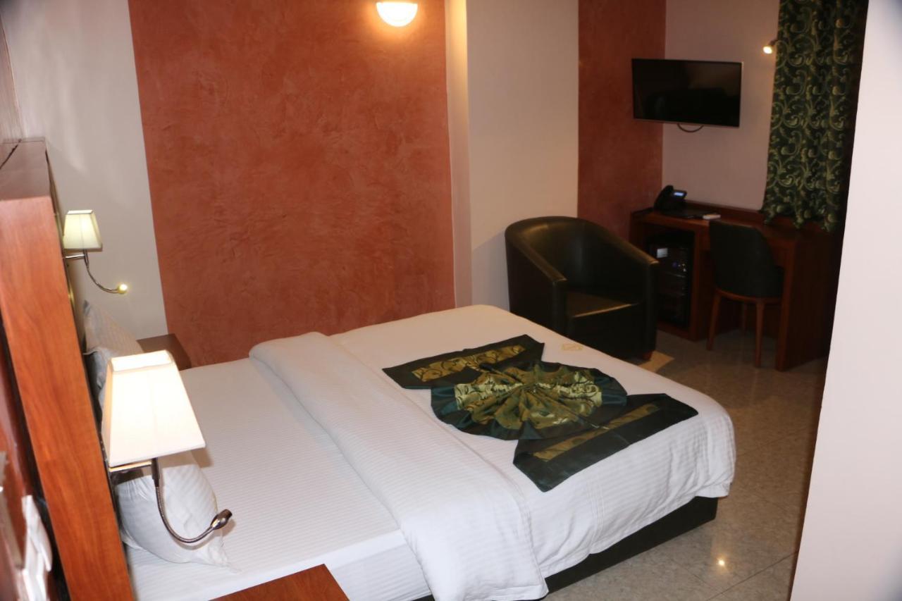 Hotel Jouvence International Yaounde Luaran gambar