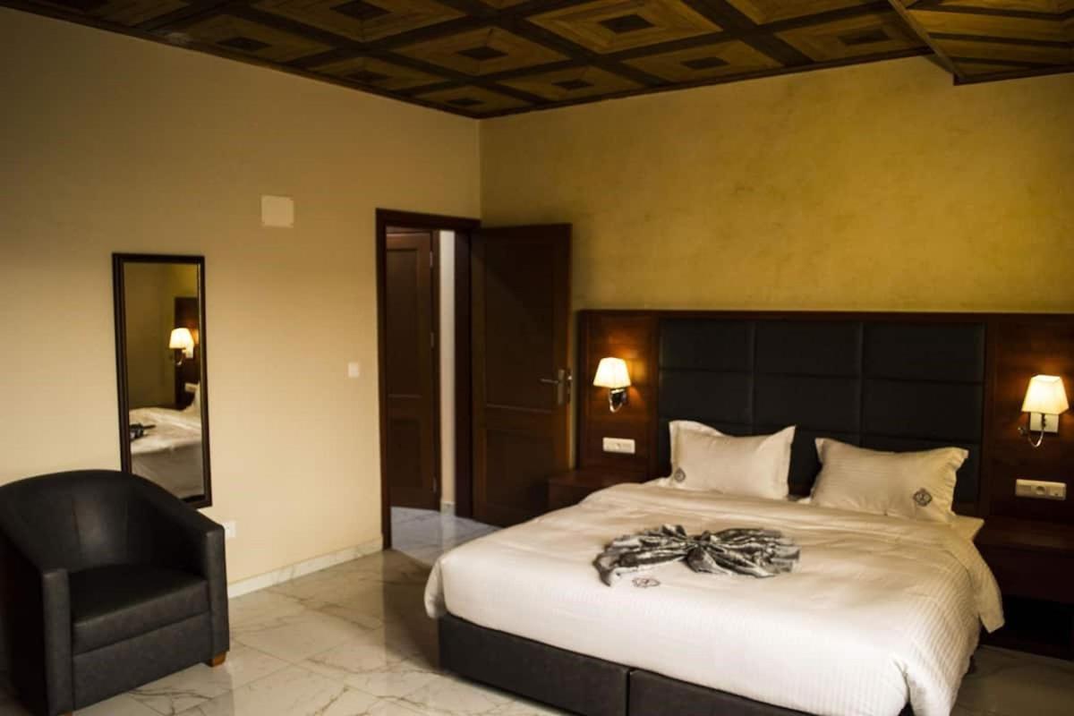 Hotel Jouvence International Yaounde Luaran gambar