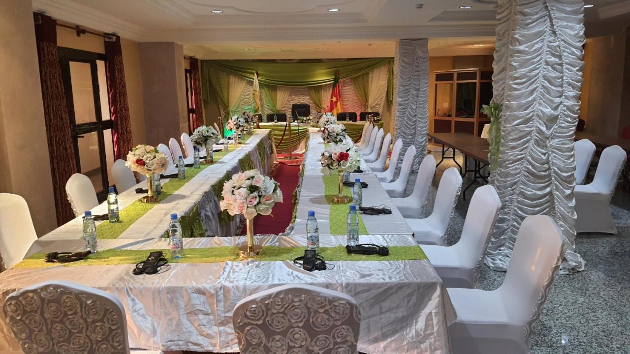 Hotel Jouvence International Yaounde Luaran gambar